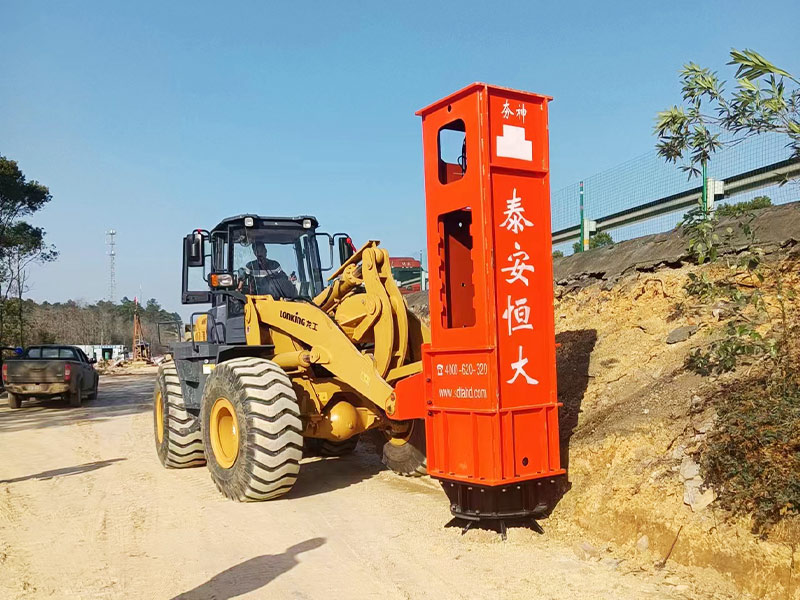 鏟車打夯機(jī)